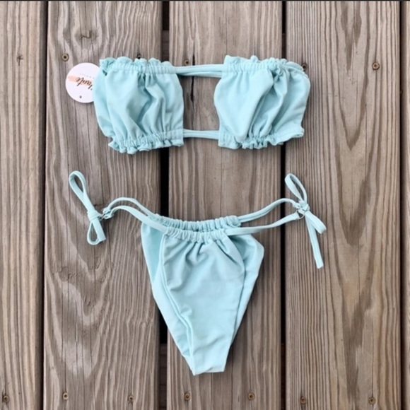 Light Blue Bikini Set ‘Luna set’ - Picture 2 of 7